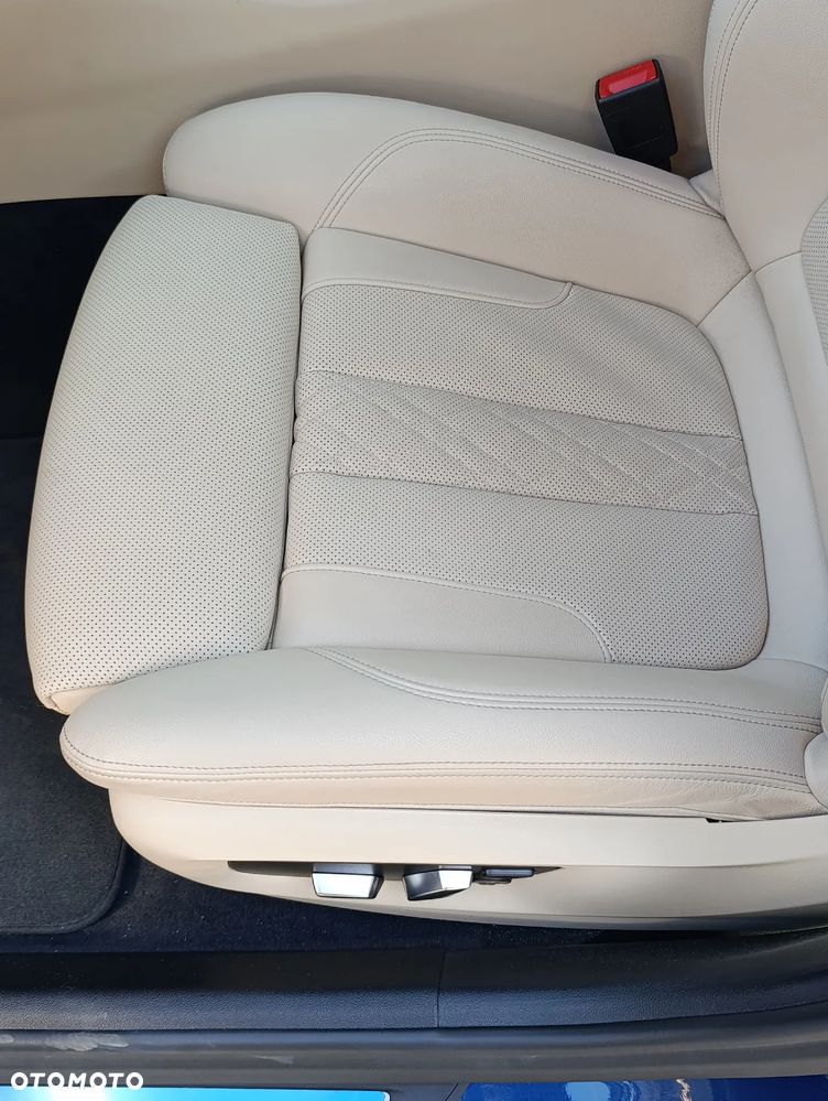 BMW Seria 5 530e - 23