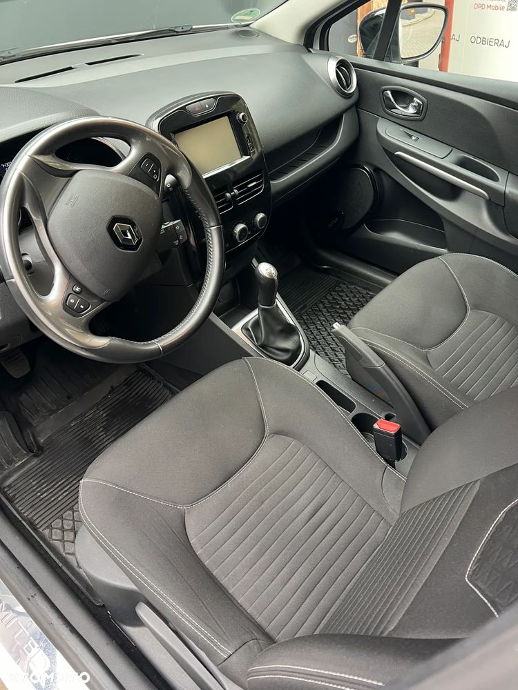 Renault Clio 1.2 16V Limited EU6 - 19