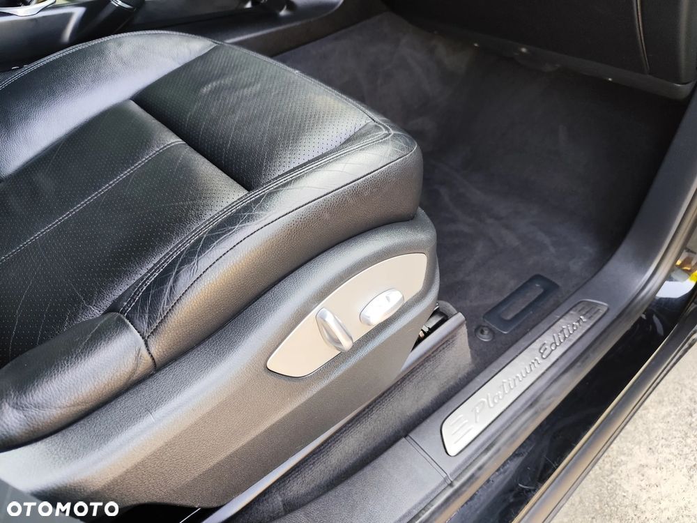 Porsche Cayenne Platinum Edition - 31