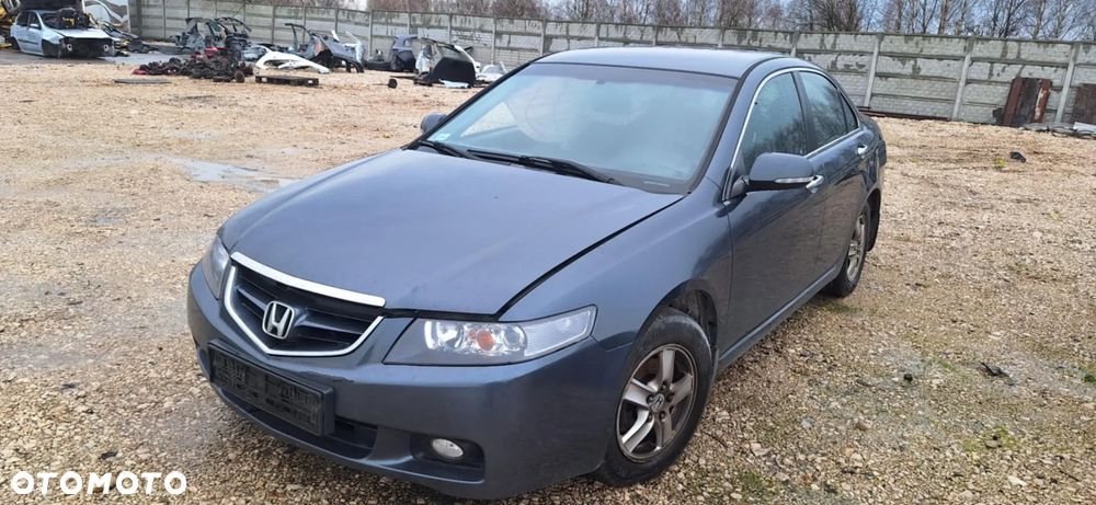 Honda ACCORD VII 2,0 piasta zwrotnica lewy przód - 2