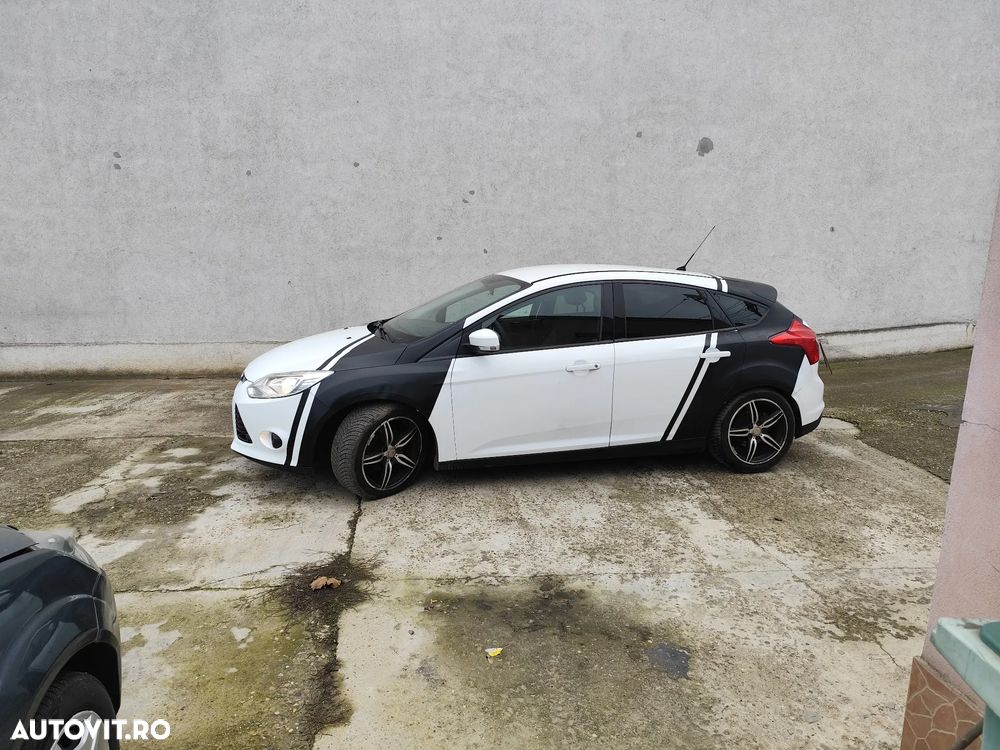 Ford Focus Turnier 1.6 Ti-VCT Champions Edition - 3