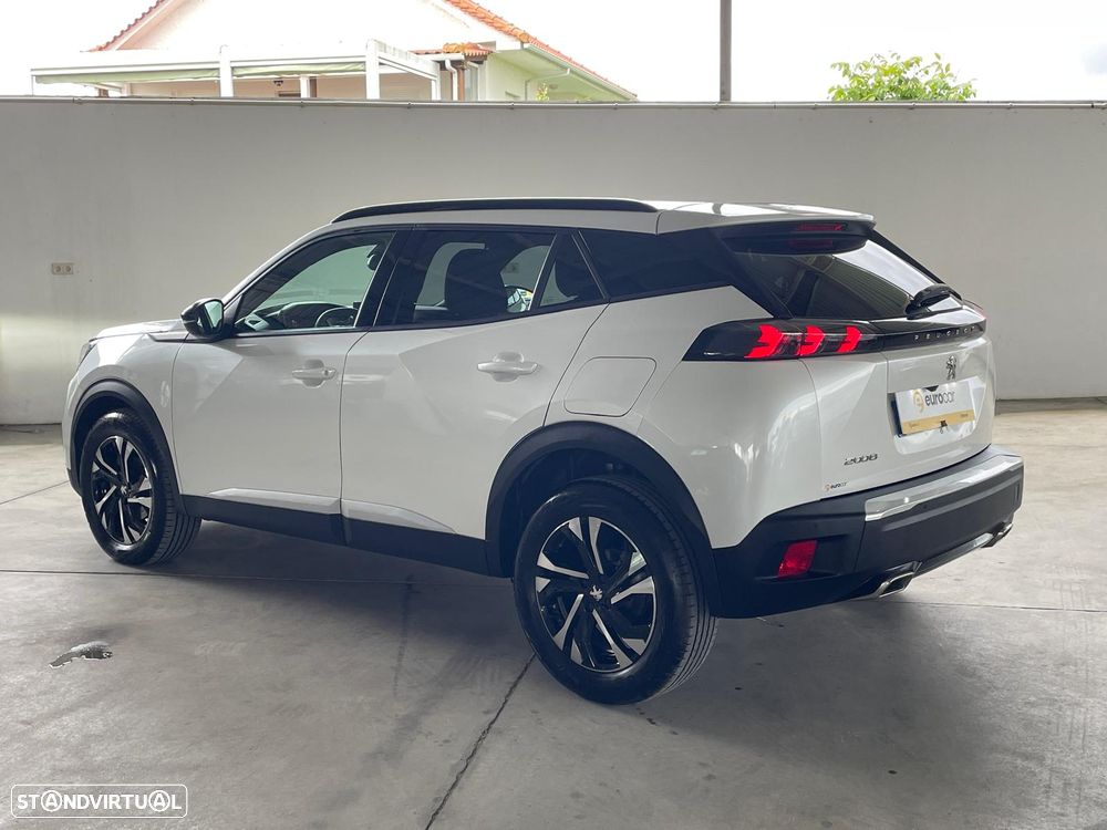 Peugeot 2008 PureTech 130 EAT8 Allure Pack - 3