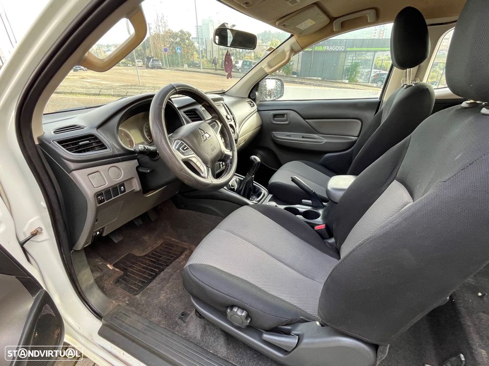 Mitsubishi L200 2.4 DI-D Club Invite CC 4WD - 5