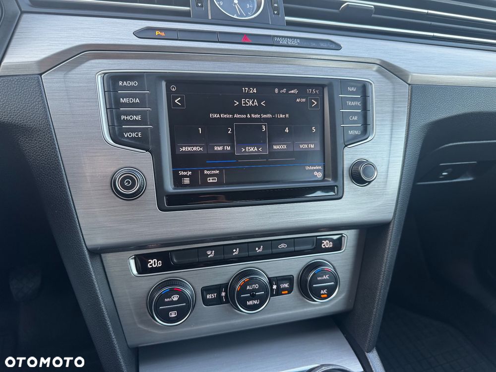 Volkswagen Passat 1.4 TSI BMT Trendline - 15