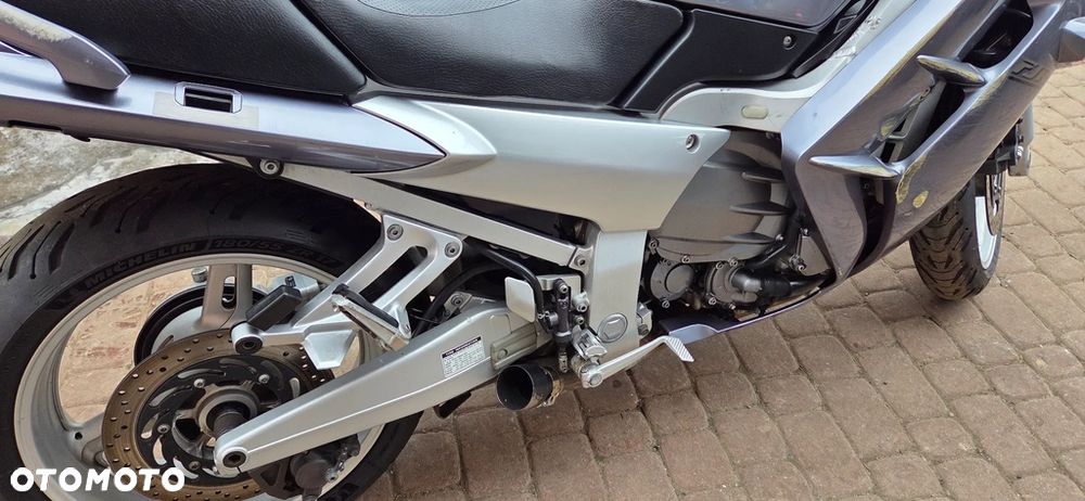 Yamaha FJR - 10