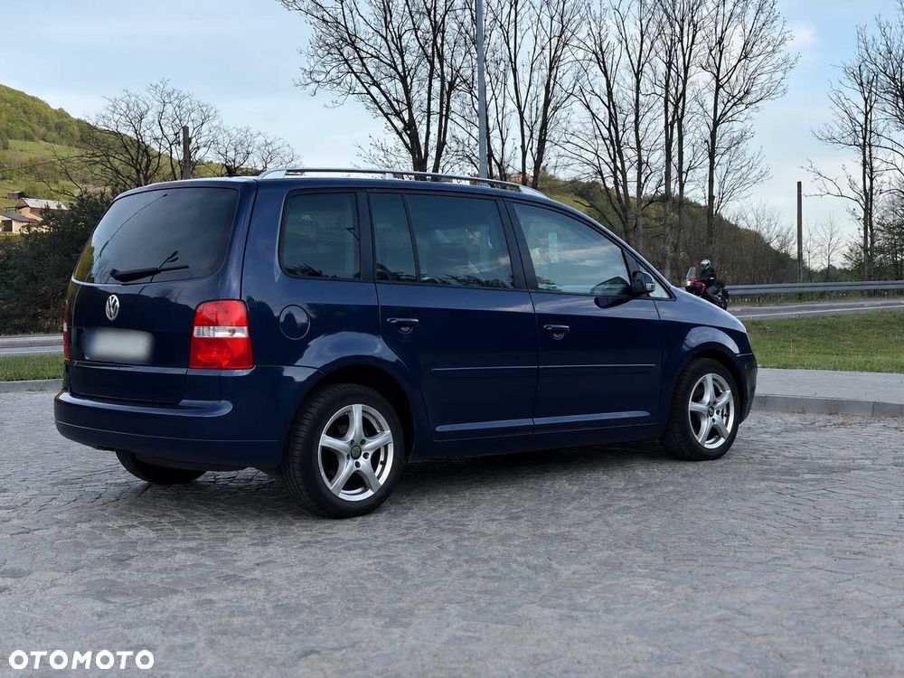 Volkswagen Touran - 3