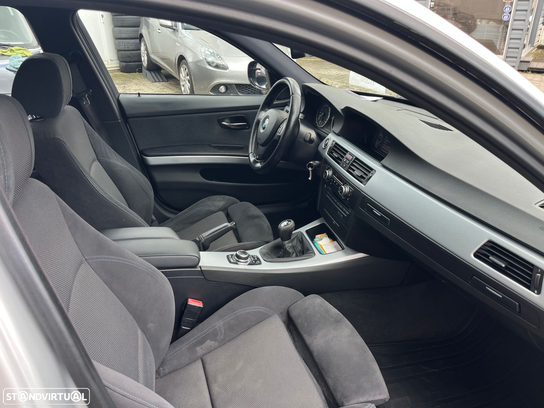BMW 318 d Touring Pack M - 17