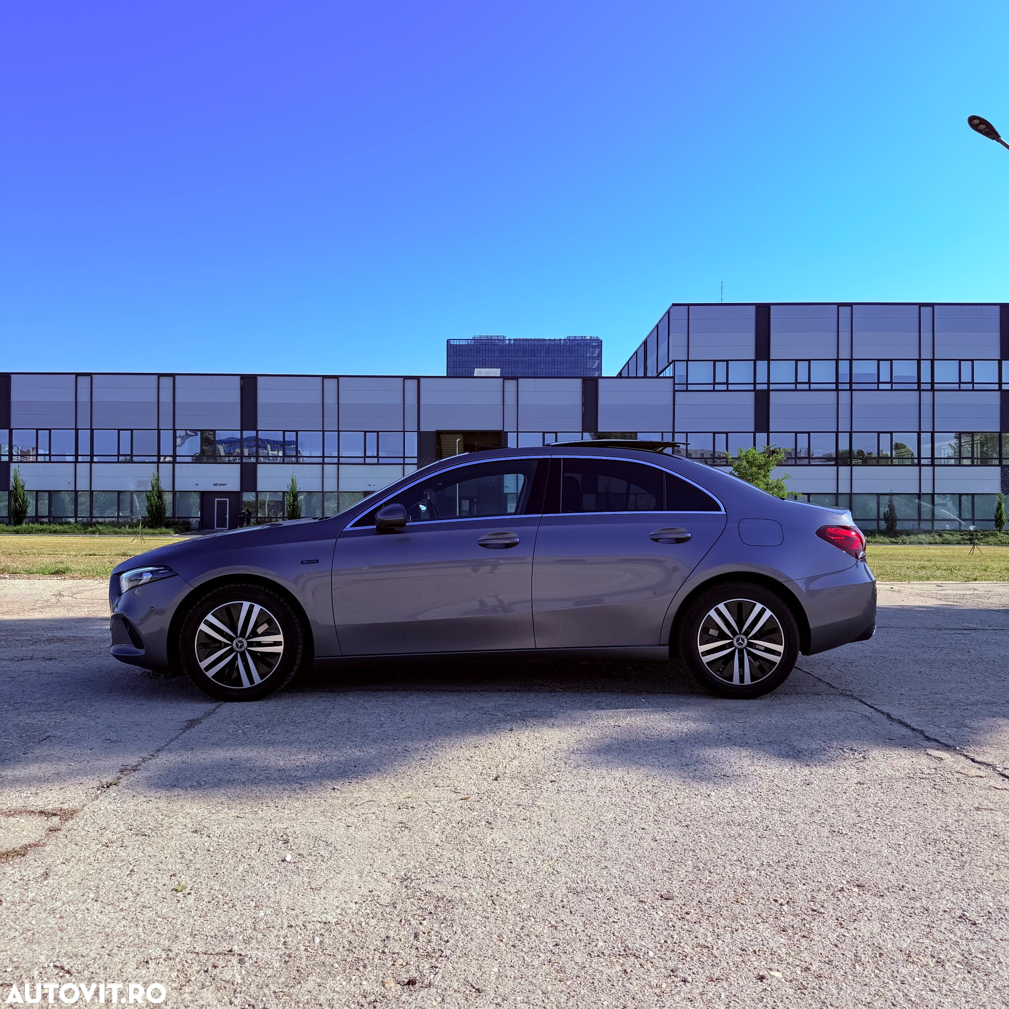 Mercedes-Benz A 200 4Matic 8G-DCT Edition 2021 - 12