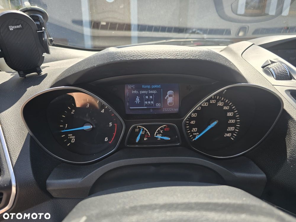 Ford Kuga - 8