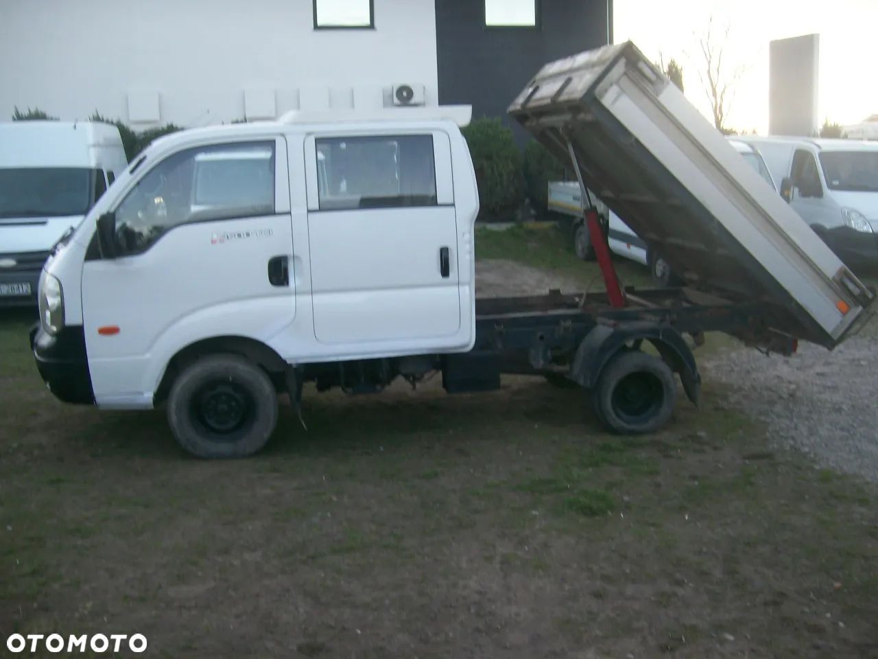 Kia Wywrotka, 6 osób, Doka - 1