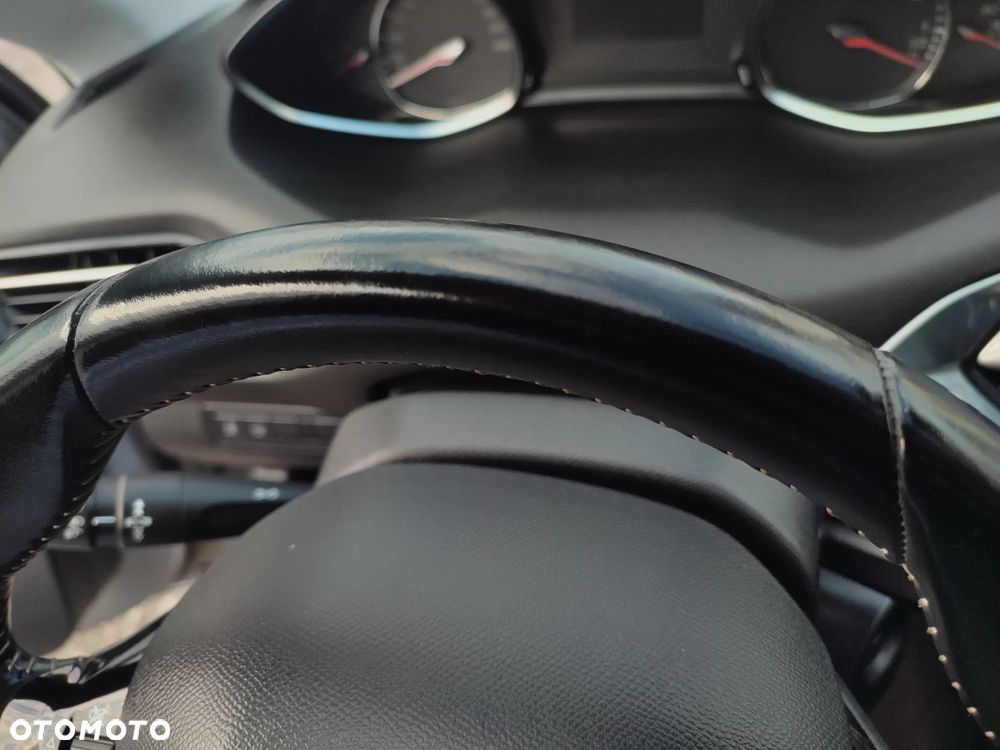 Peugeot 308 PureTech 130 EAT6 Stop & Start GT-Line Edition - 29