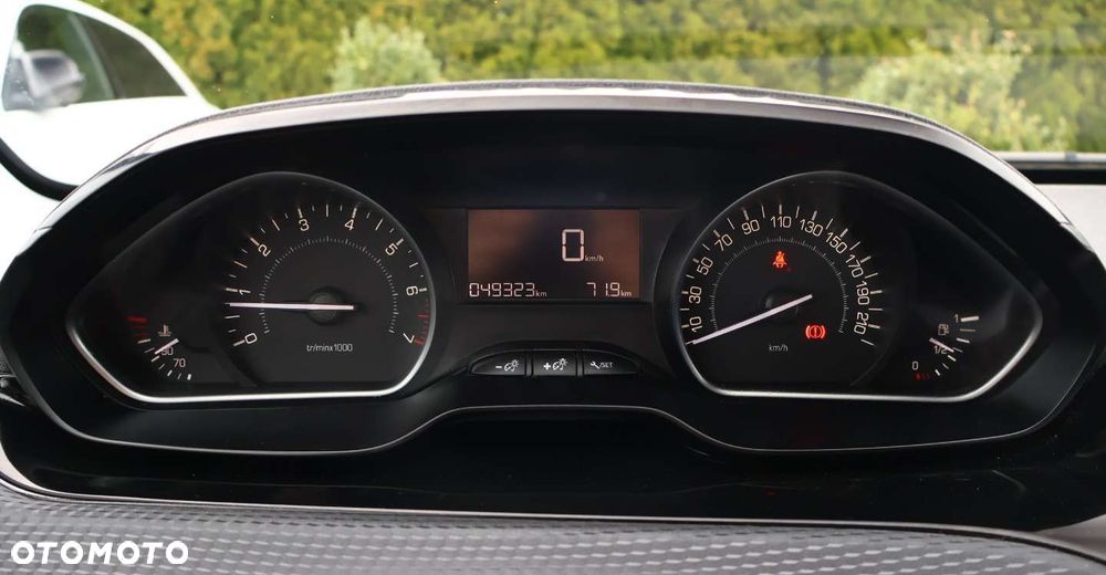 Peugeot 2008 - 24
