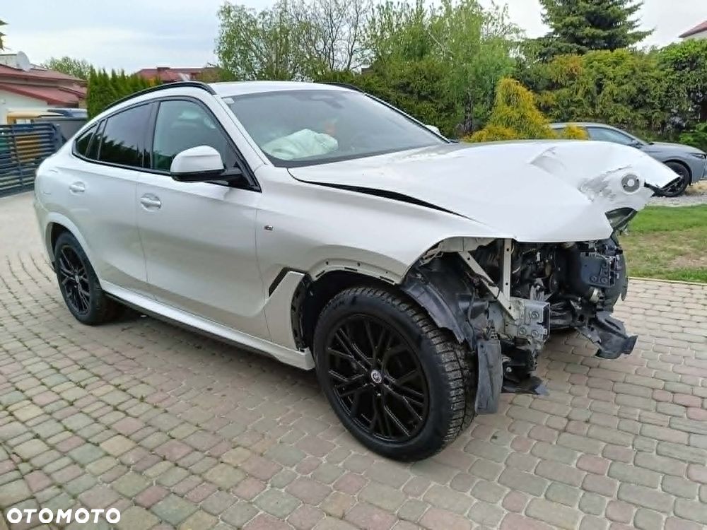 BMW X6 xDrive30d - 9