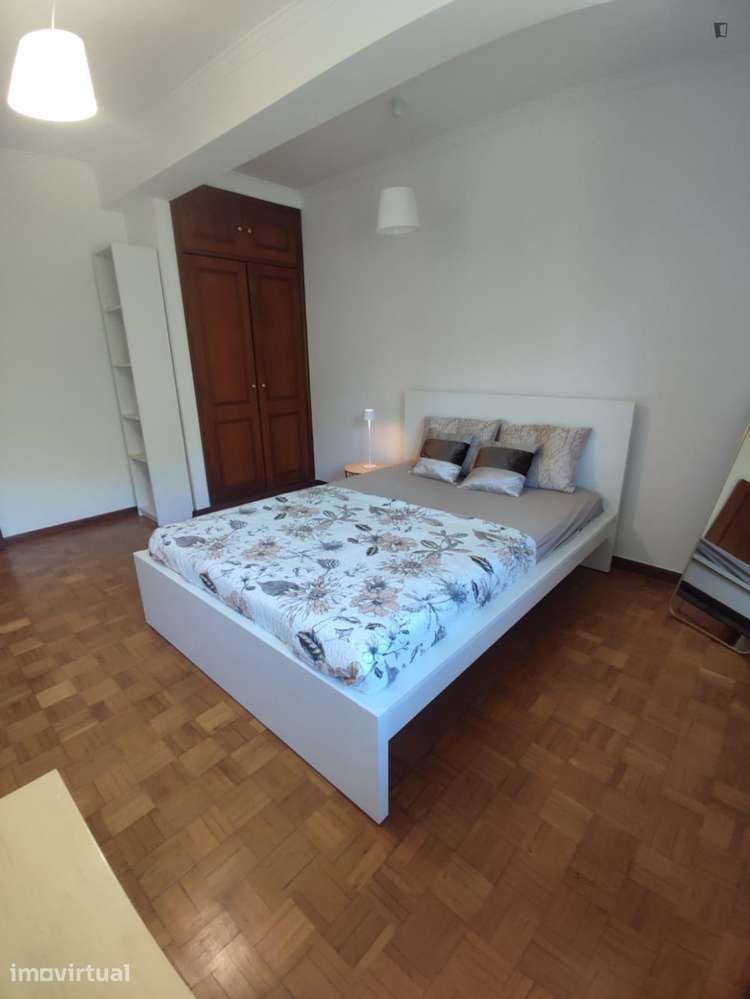 Quarto - localizado em Baguim do Monte Porto - Grande imagem: 2/8