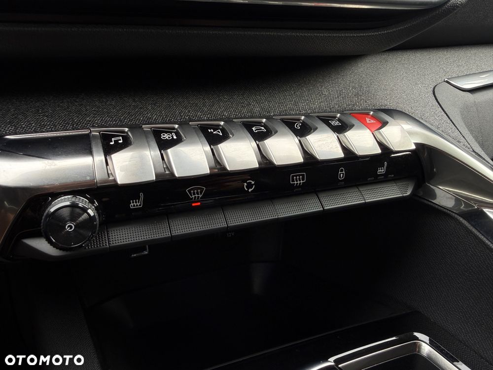 Peugeot 5008 2.0 BlueHDi Allure Pack S&S EAT8 - 26