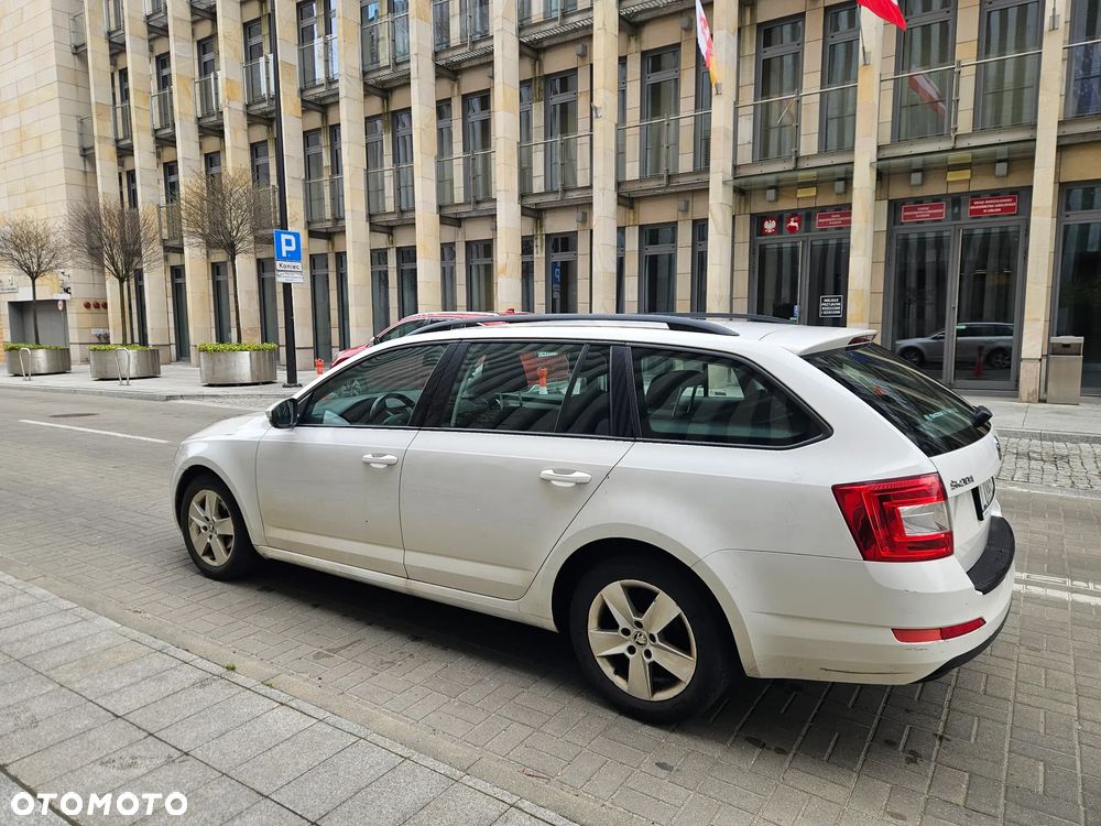 Skoda Octavia 1.6 TDI Edition DSG - 7