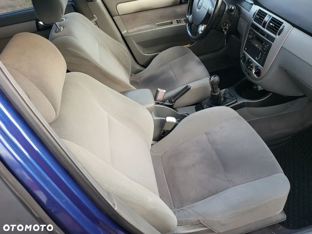 Chevrolet Nubira - 12