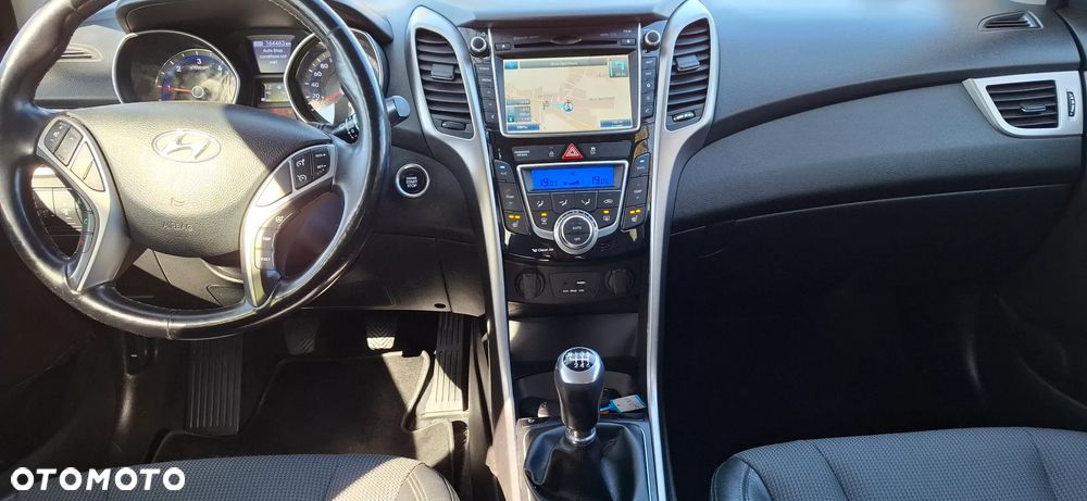 Hyundai i30 1.6 CRDI Intro Edition - 11