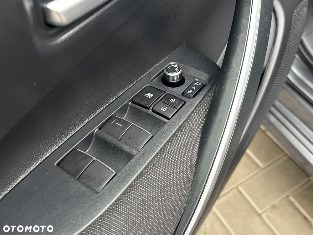 Toyota Corolla 1.8 Hybrid Comfort - 19