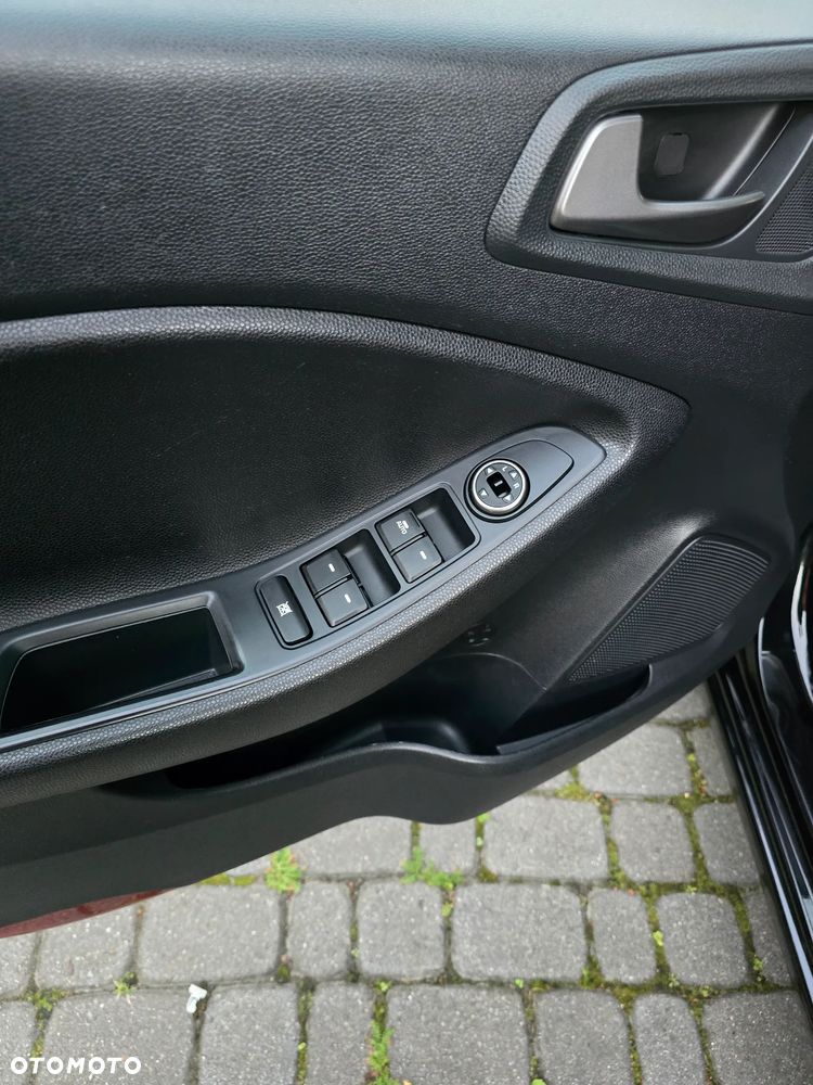 Hyundai i20 - 20