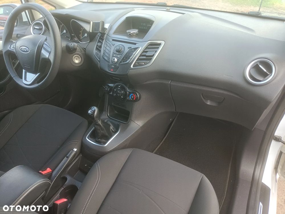 Ford Fiesta 1.25 Titanium EU5 - 19