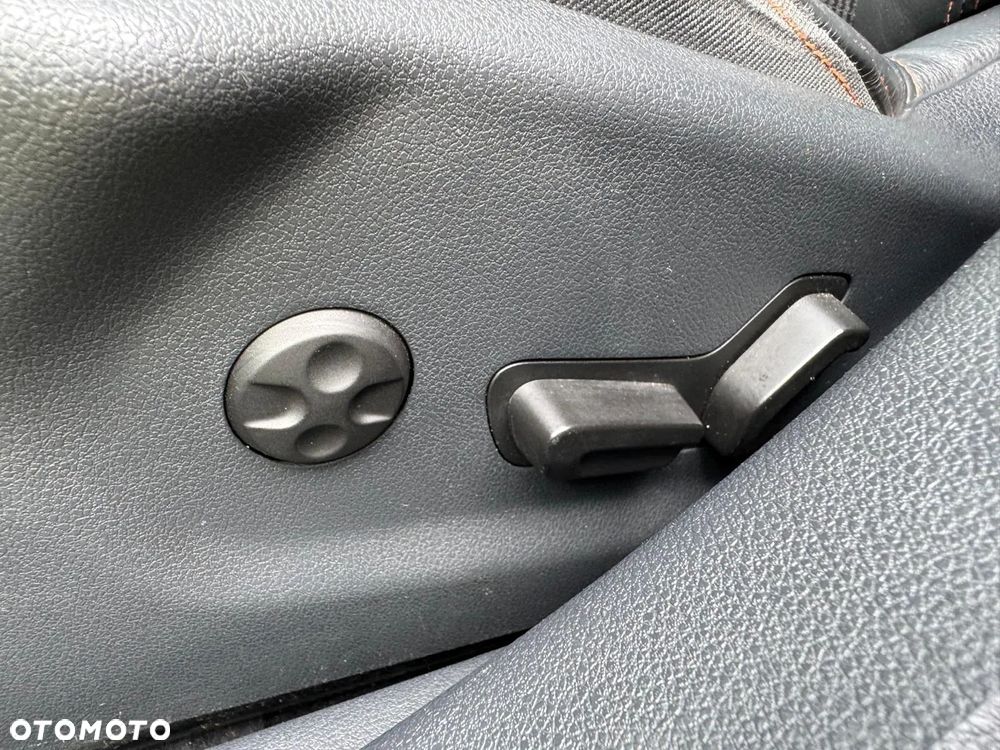 Peugeot 508 RXH 2.0 HDi HYbrid4 - 17