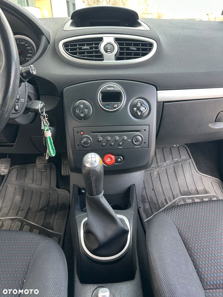 Renault Clio 1.5 dCi Extreme - 27