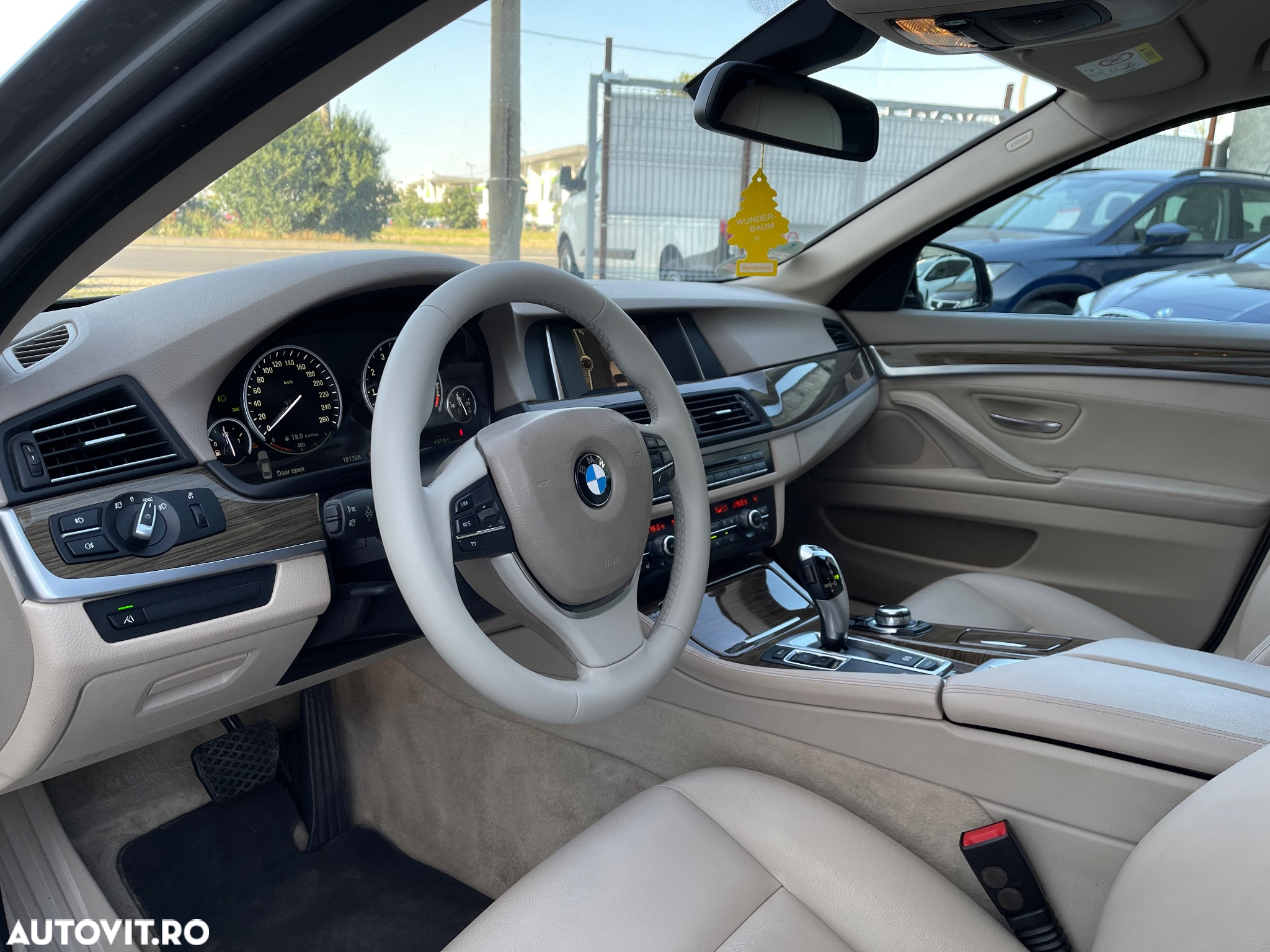 BMW Seria 5 528i Sport-Aut. Modern Line - 14