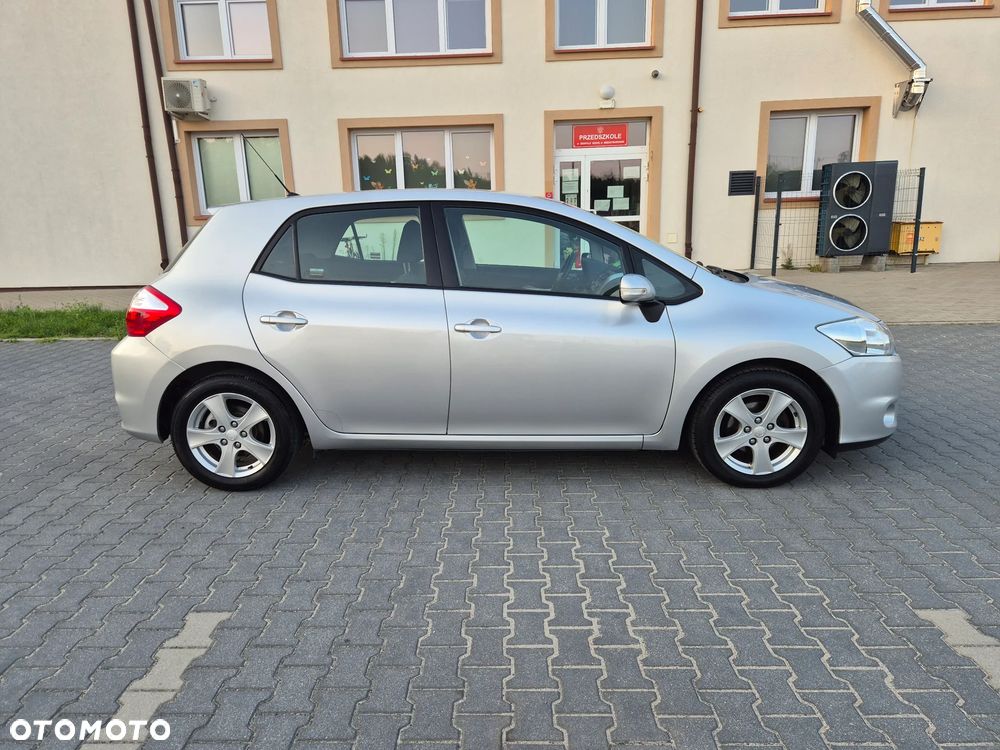 Toyota Auris 1.6 Luna - 7