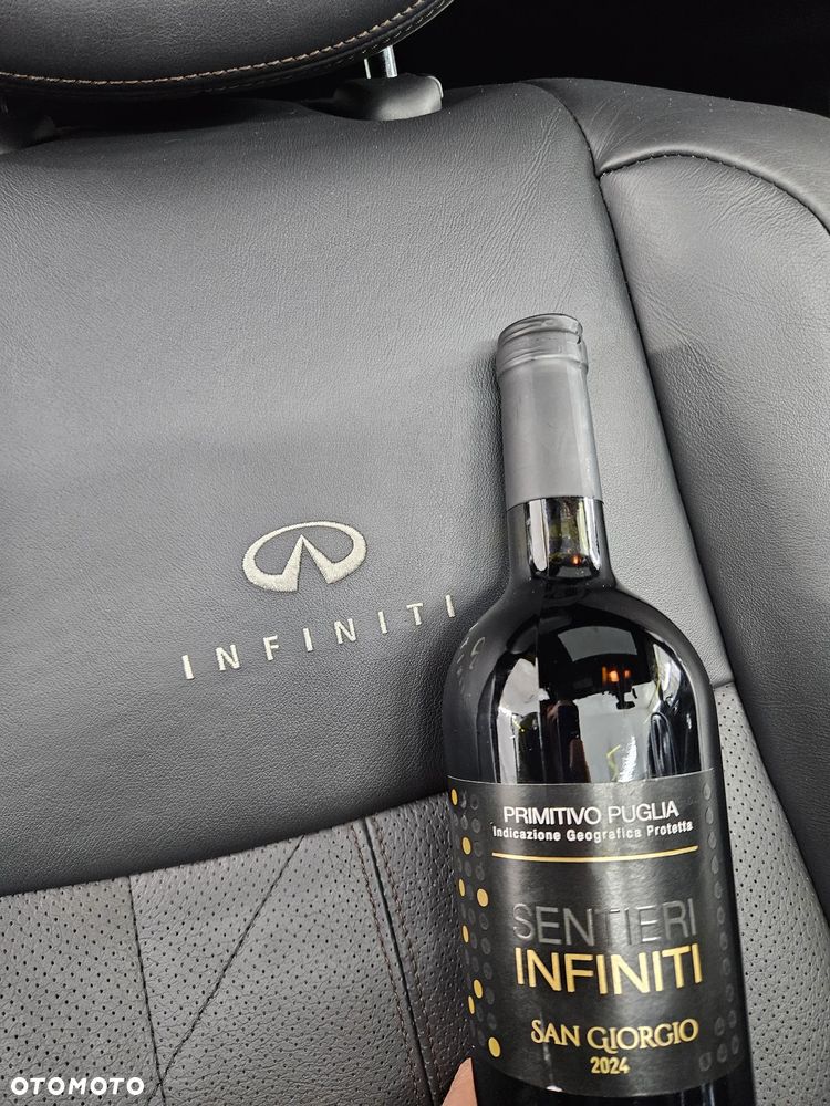 Infiniti QX70 - 18