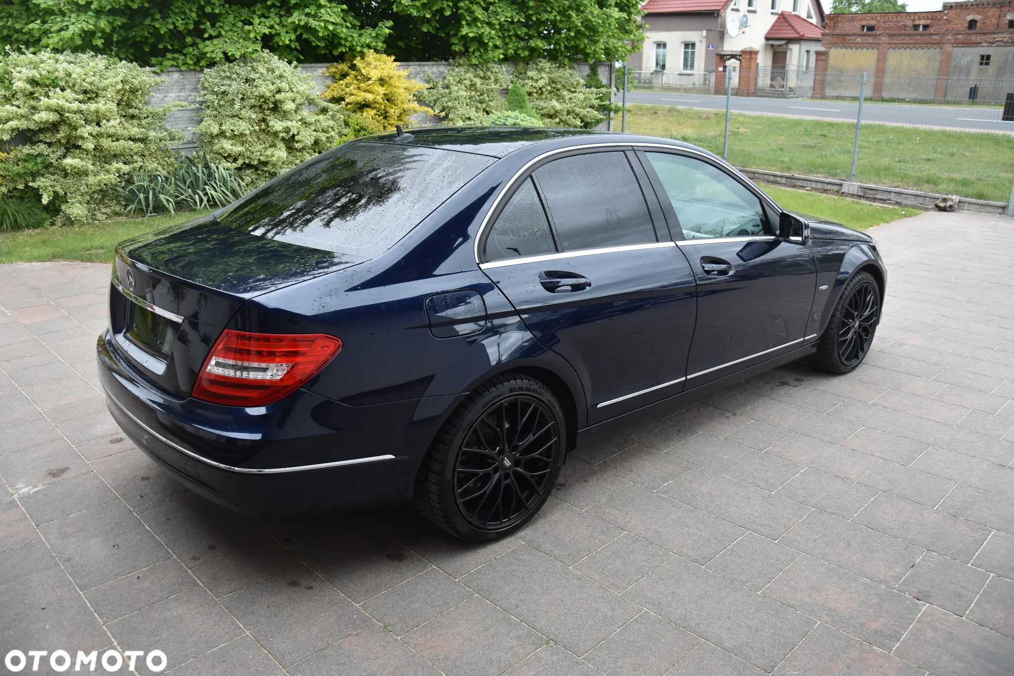 Mercedes-Benz Klasa C 200 CGI BlueEff Avantgarde - 16