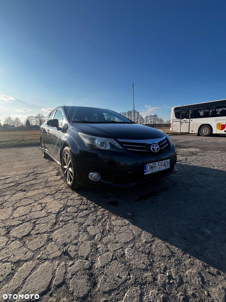 Toyota Avensis 2.0 D-4D Premium - 1