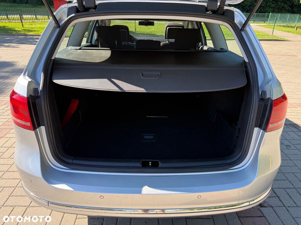 Volkswagen Passat 2.0 TDI Highline - 11