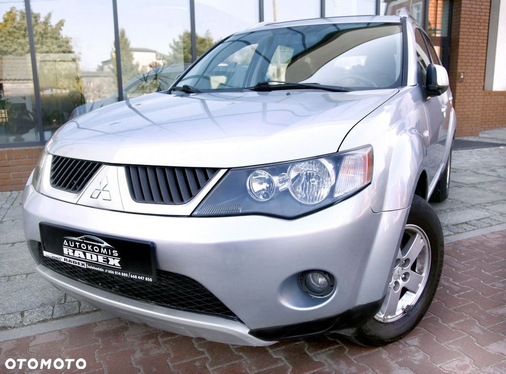 Mitsubishi Outlander - 4
