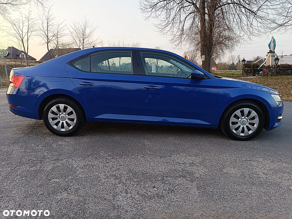 Skoda Superb 2.0 TDI Ambition - 20