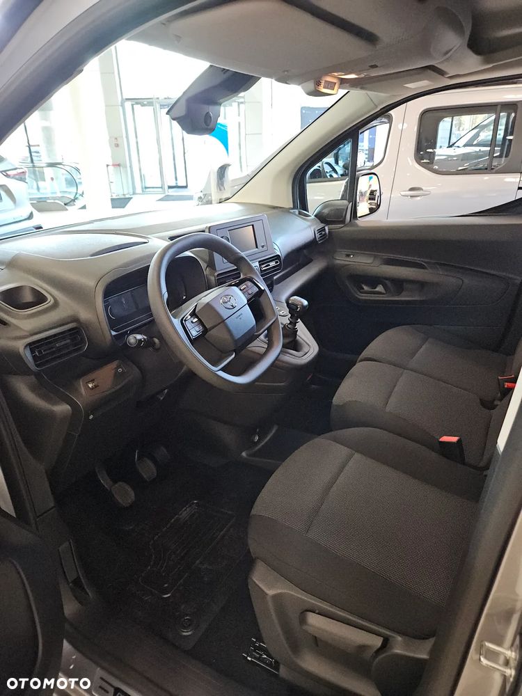 Toyota Proace City - 7