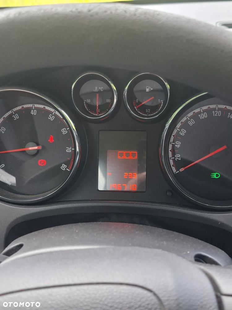 Opel Meriva - 9