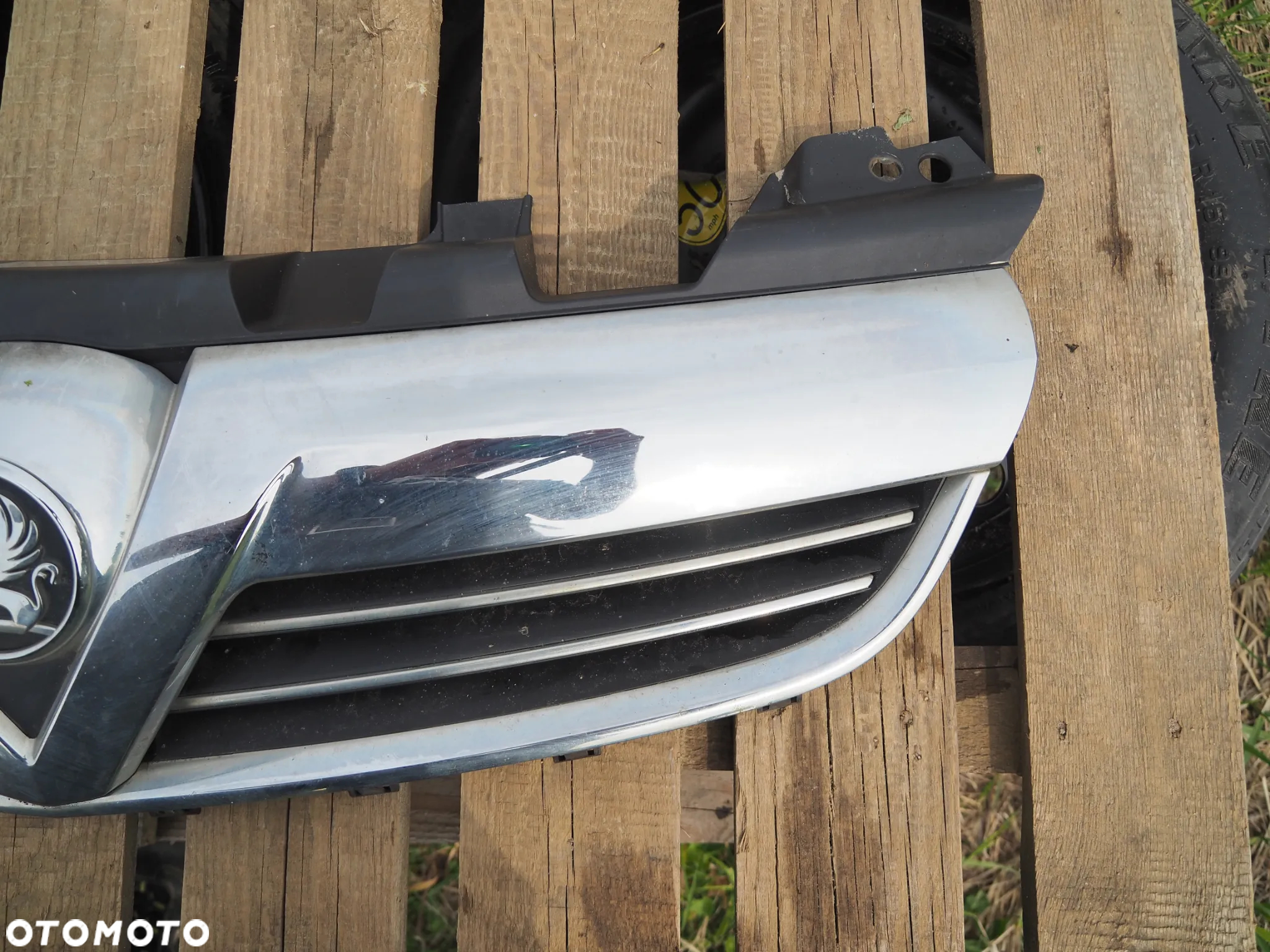 Grill atrapa Opel Zafira II B Lift 13247331 - 4