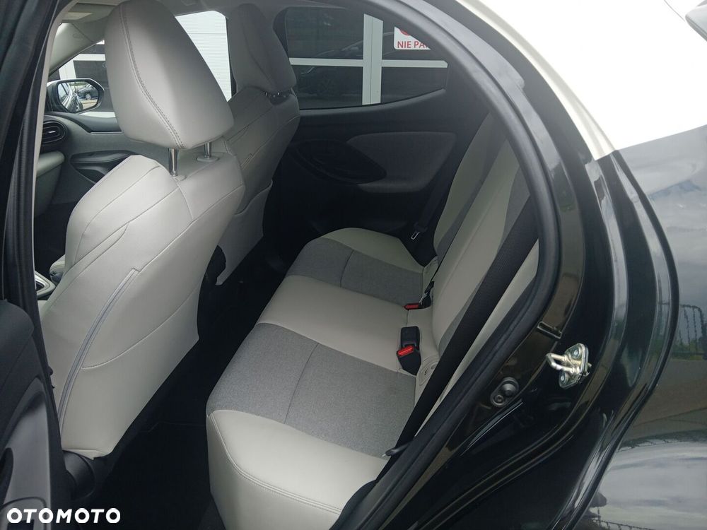 Toyota Yaris - 13