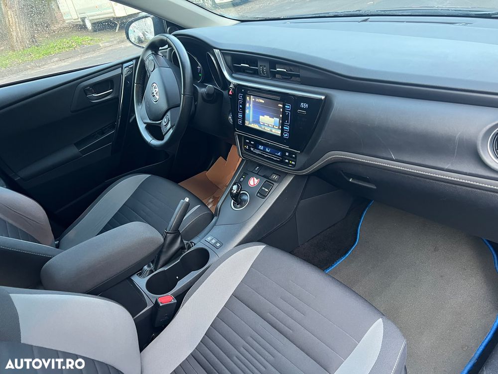 Toyota Auris - 6