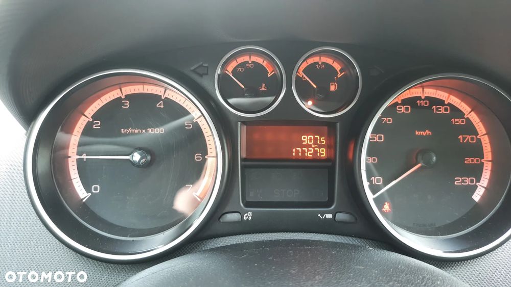 Peugeot 308 120 VTi Active - 21