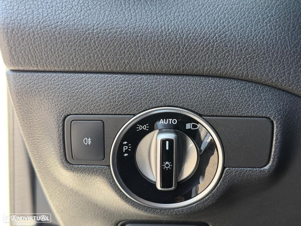 Mercedes-Benz GLA 180 AMG Line - 20