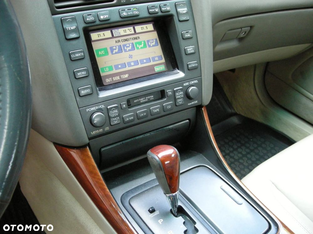 Lexus GS - 15