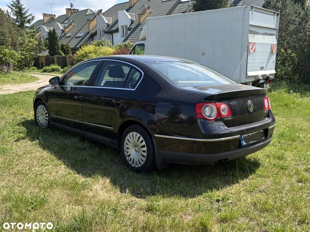 Volkswagen Passat 2.0 TDI Comfortline - 5