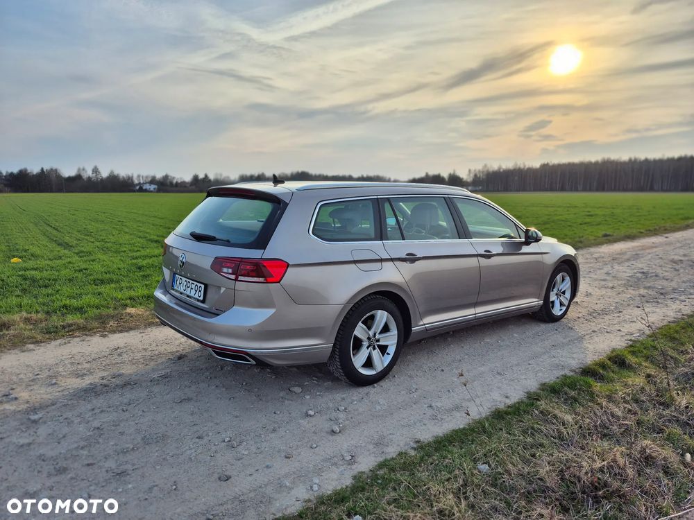 Volkswagen Passat 2.0 TDI 4Mot Elegance DSG - 8