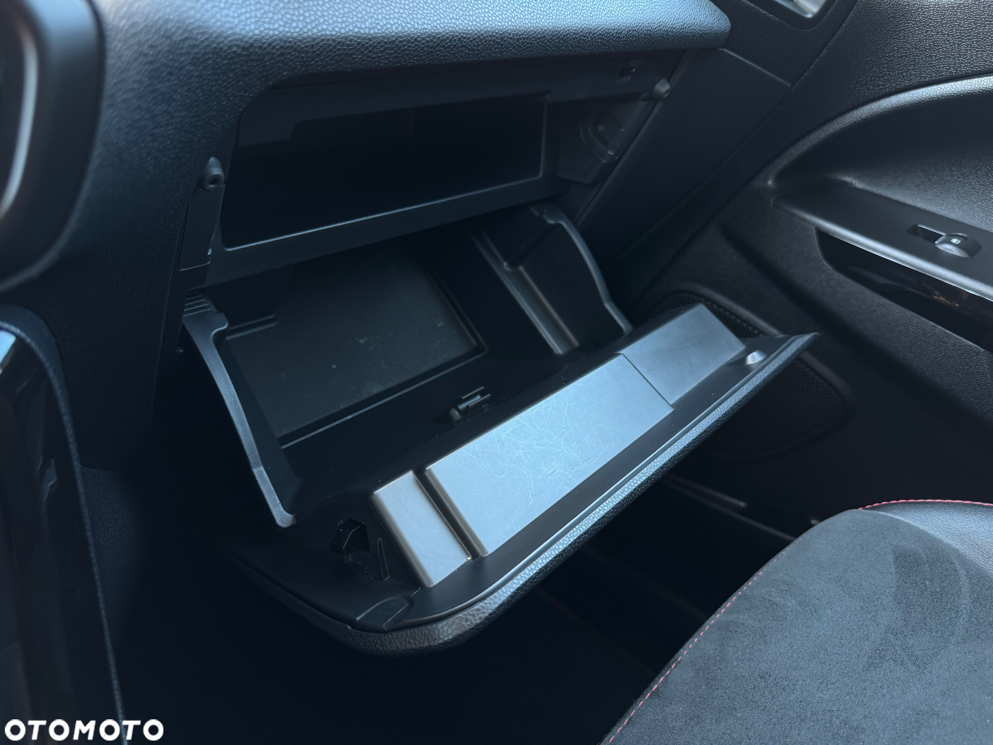 Ford EcoSport 1.0 EcoBoost ST-LINE - 24