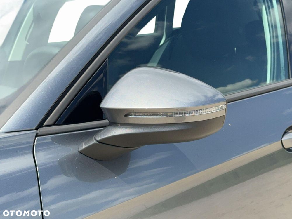 Volkswagen Passat - 9