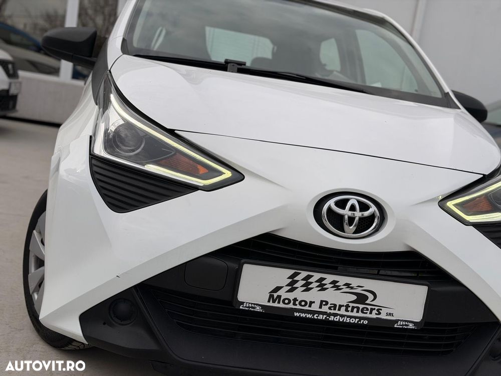 Toyota Aygo 1.0 VVY-I 5 usi X-connect - 16