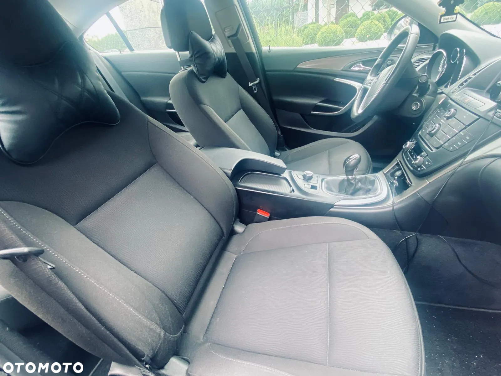 Opel Insignia 1.8 - 10