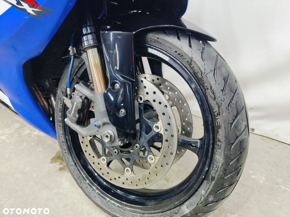 Suzuki GSX-R - 4